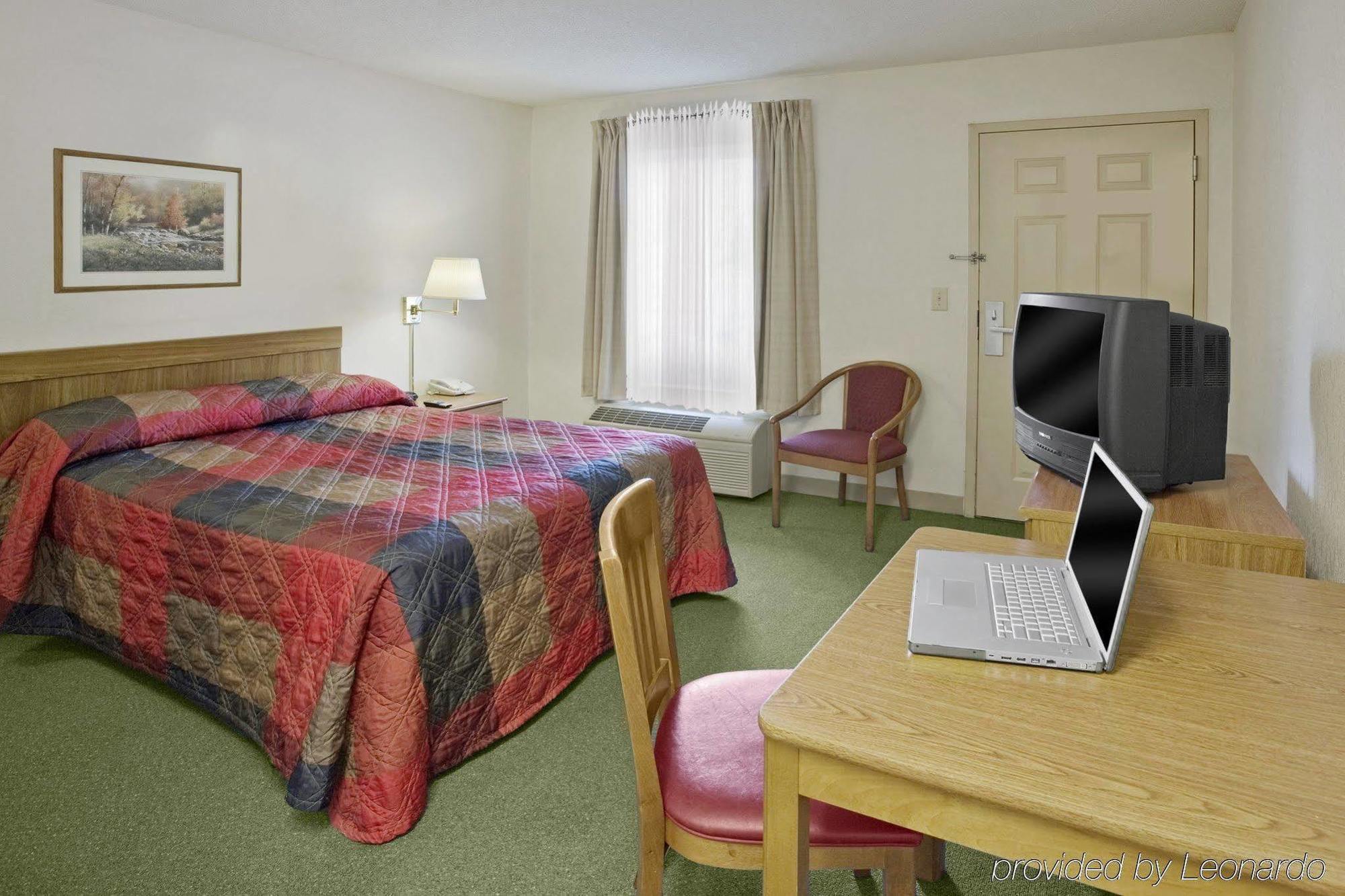 Birch Hill Suites Kansas City - Independence Exterior foto